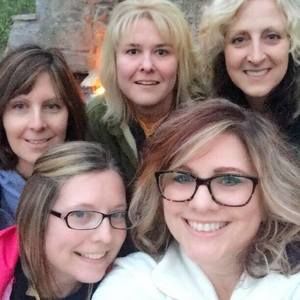 Meet your Posher, Lora